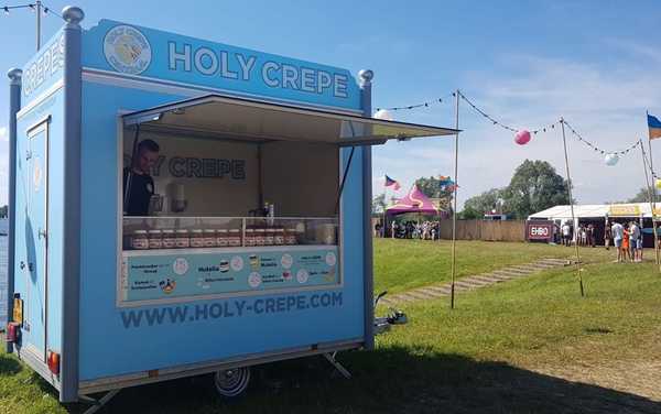 The “Holy-Crepe” Foodtrailer